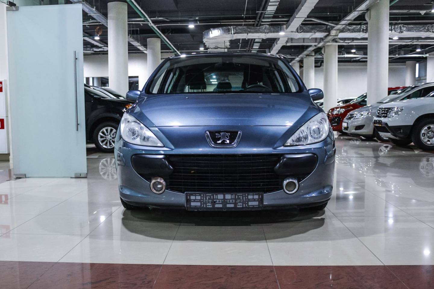 Купить 307 с пробегом